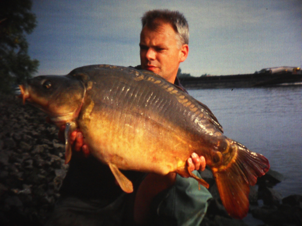 Kees-Verheij-rivier-spiegel