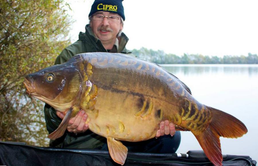 Hans Ramerman ving een aantal heerlijke vissen waaronder deze kneiter.