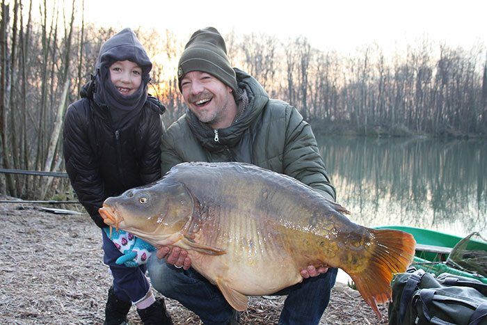 Een mooi moment: samen met mijn dochter een grote vis vangen op een nieuw water.