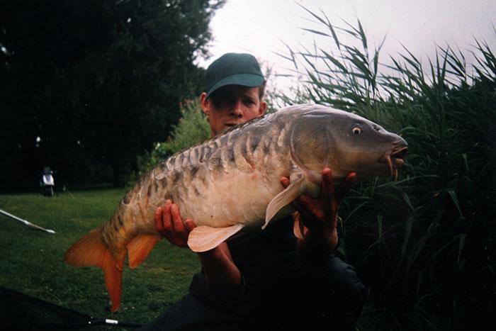 Met hier en daar een jeugdpuist maar óók met een mooie karper  ;-)