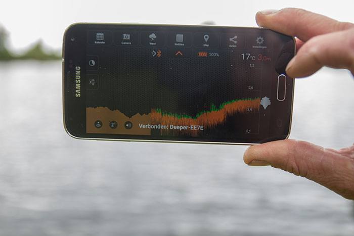 De Deeper heeft 2 verschillende standen, bij overschakelen naar grotere gevoeligheid zie je duidelijk het verschil.