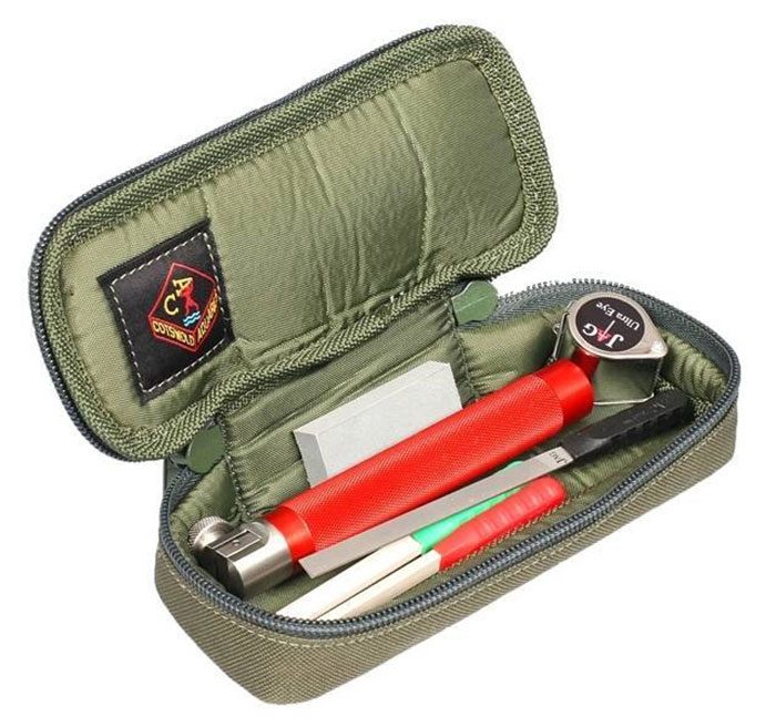 opendag-fauna-hengelsport-jag-hook-sharpening