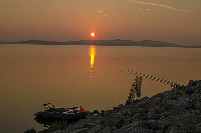 De World Carp Classic werd gehouden op Lake Novomlynska, een schitterend water wat zich uitstekend leent voor een karperwedstrijd. Al moet je altijd een beetje geluk hebben met de loting ;-)